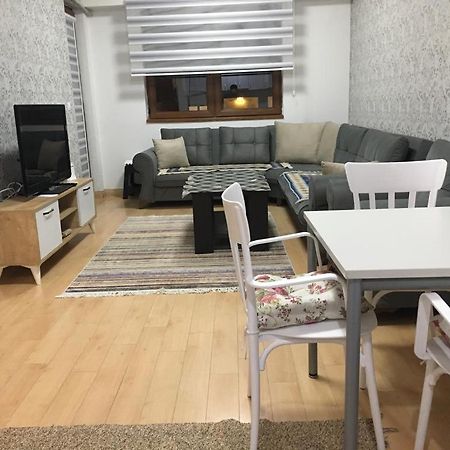 Two Rooms And Kitchen, Bathroom With Balcony Apartment Skopje Exterior foto