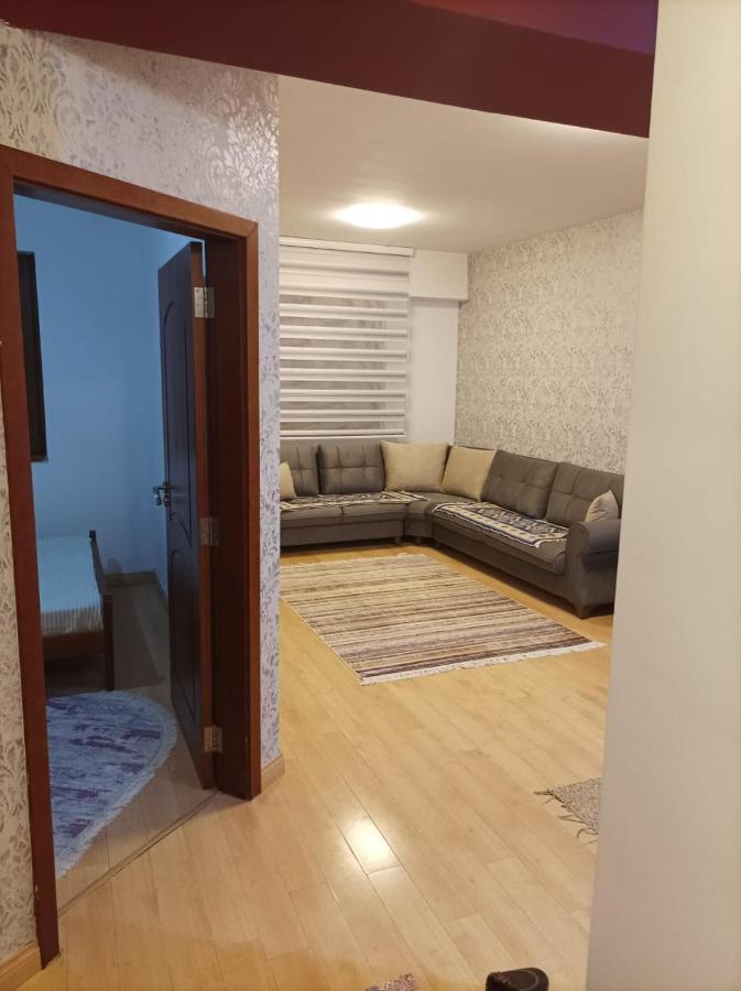 Two Rooms And Kitchen, Bathroom With Balcony Apartment Skopje Exterior foto