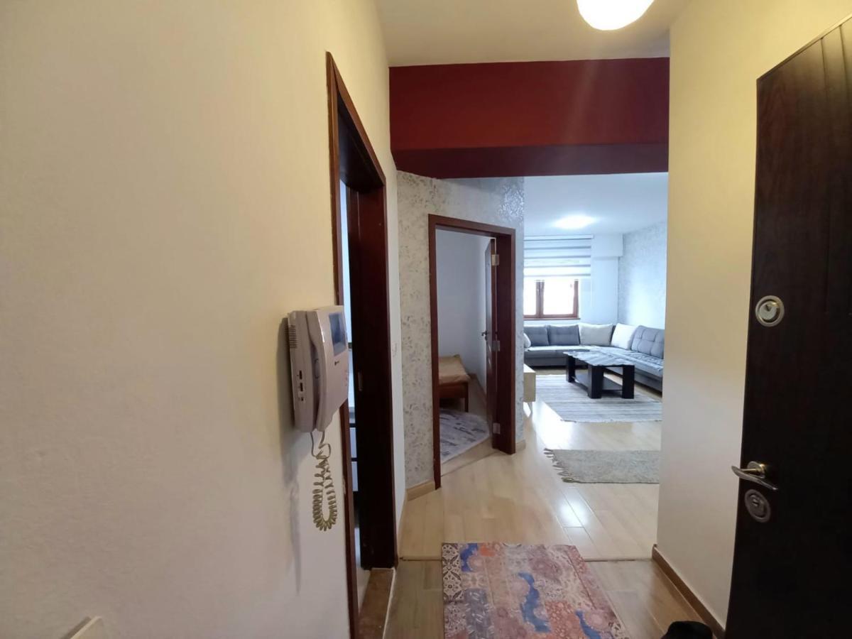 Two Rooms And Kitchen, Bathroom With Balcony Apartment Skopje Exterior foto